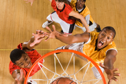 rebote no basquete