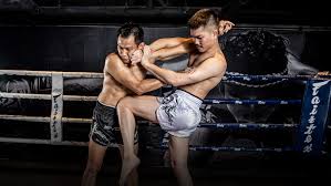 Clinch no Muay Thai: Domine Essa Técnica Essencial