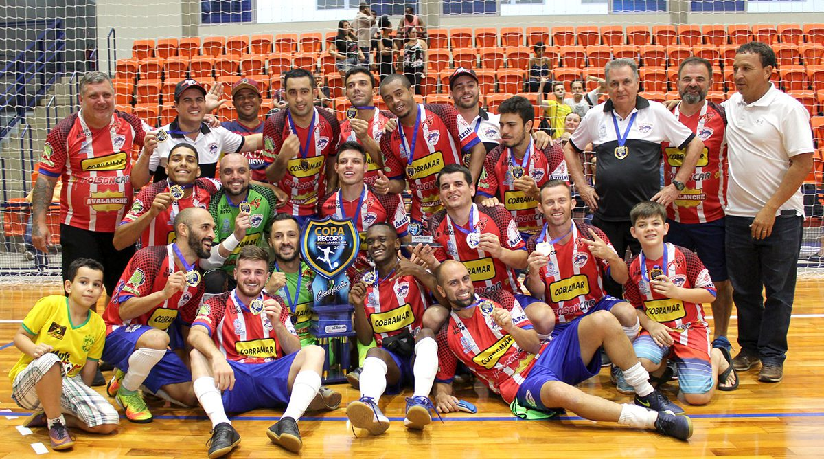 Futsal e Autoestima: Como o Esporte Fortalece Jovens