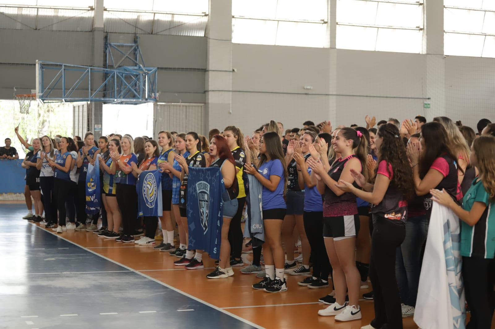 Vôlei: O Poder de Construir Habilidades de Trabalho em Equipe