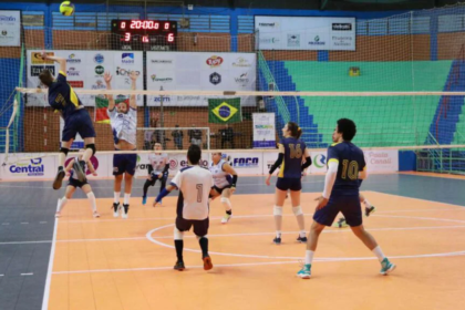 Vôlei e Autoestima: Como o Esporte Fortalece os Jovens