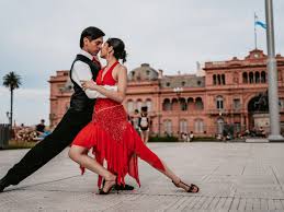 O Tango: A Dança que Une Cultura e Movimento