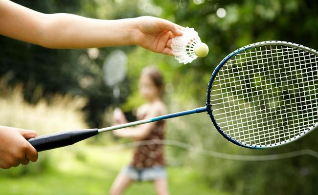 Quais são os Benefícios Mentais de Praticar Badminton?