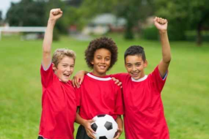 Futebol para Crianças: Benefícios, Dicas e Como Incentivar os Pequenos