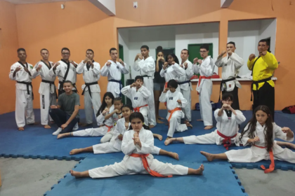 "Benefícios do Taekwondo para Jovens: Esporte e Disciplina"
