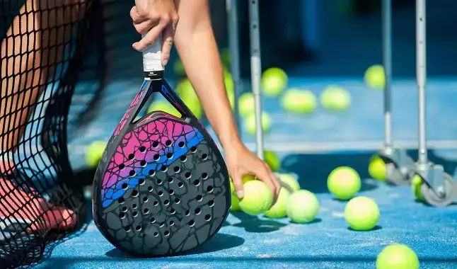 Popularidade na Ásia de Esportes com Raquete