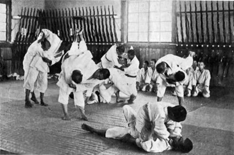 A História do Jiu-Jitsu: Da Tradição ao Esporte Moderno