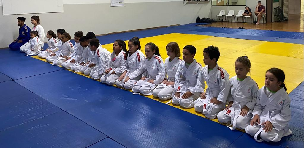 Judô na Educação: Transformando Vidas e Aprendizado