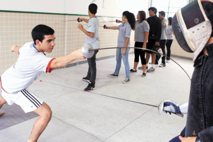 Esgrima na Educação: Um Novo Caminho para o Desenvolvimento Pessoal