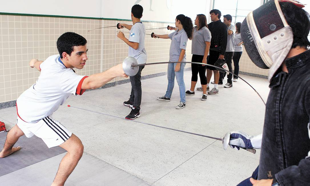 Esgrima na Educação: Um Novo Caminho para o Desenvolvimento Pessoal